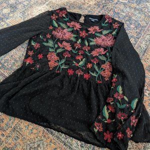 American Eagle Outfitters Embroidered Blouse | Size Large